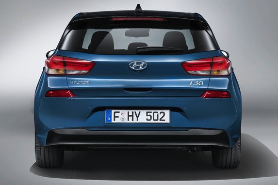 Hyundai i30 moi gia 552 trieu dong, ban ra tu 1/2017-Hinh-6
